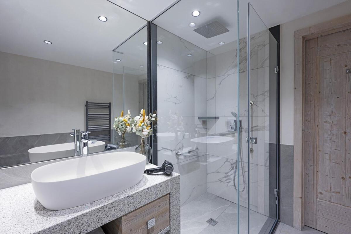 Mgm Hotels & Residences - Residence Chalets De Joy Le Grand-Bornand Bagian luar foto